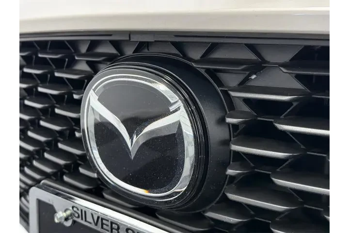 $23500 : Mazda Mazda3 Sedan 2025 2.5 image 10