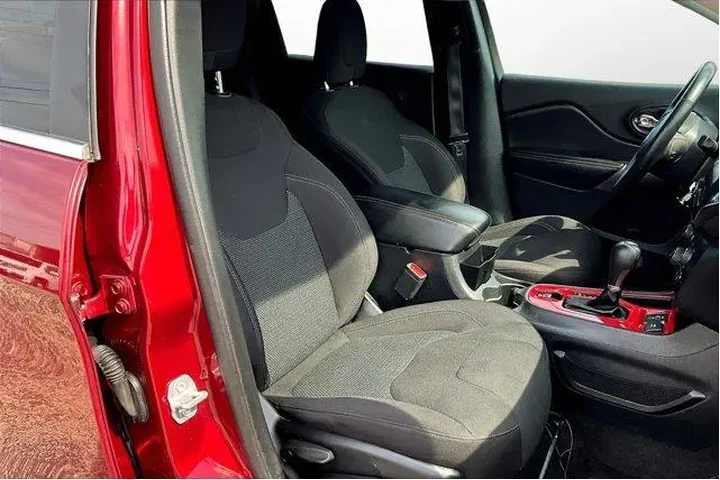 $13995 : Jeep Cherokee 2019 Latitude image 7