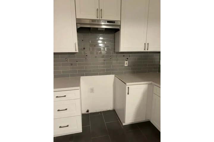 $2500 : Removelado South Gate 2/1 image 2