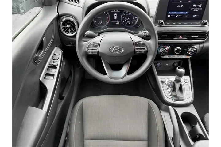$17585 : Hyundai KONA 2023 SEL 4dr Cr image 6