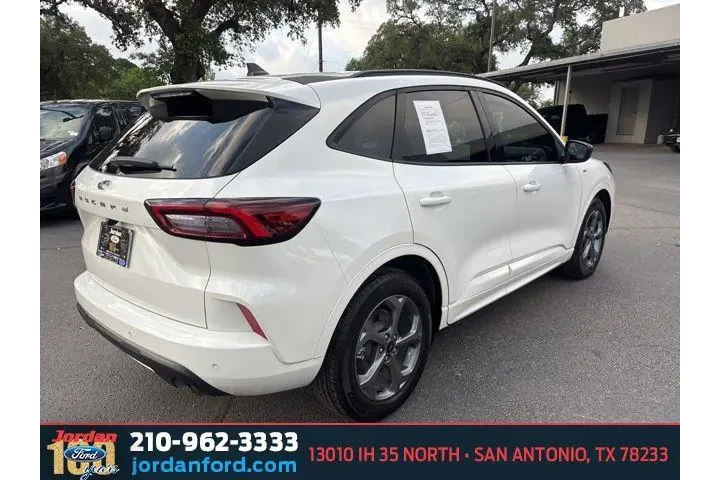 $23265 : Ford Escape 2023 ST-Line 4dr image 8