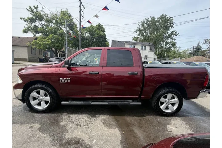 2022 RAM 1500 Classic SLT image 5