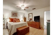 $1000 : Super cute, open floorplan wit thumbnail
