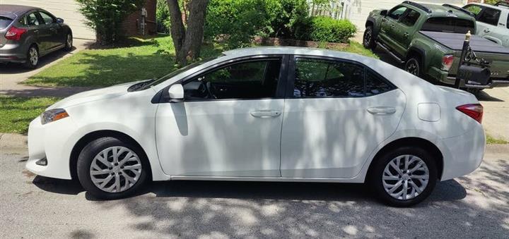 $9900 : 2017 TOYOTA COROLLA LE image 2