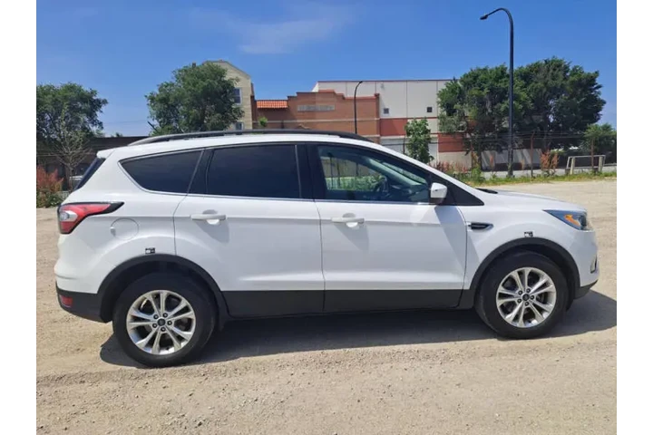 $8899 : 2018 Escape SEL image 3