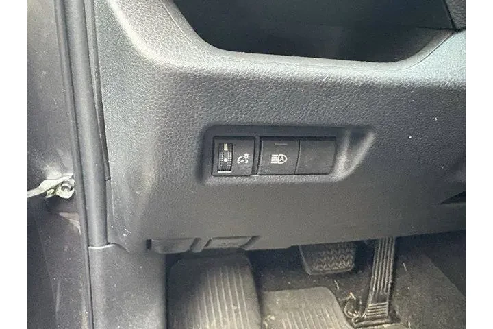 $22998 : Toyota RAV4 2021 AWD LE 4dr image 8