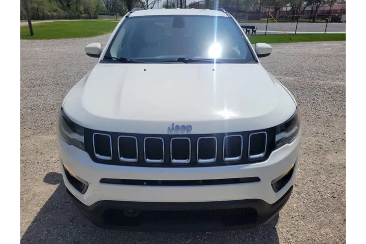 $9997 : 2018 Compass Latitude image 10
