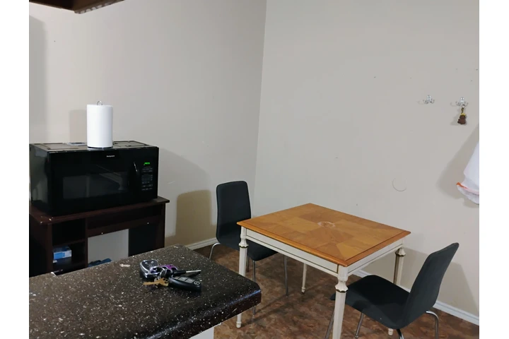 $800 : Cuarto image 2