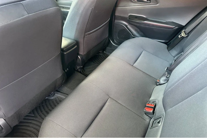 $23500 : Toyota Prius 2023 LE 4dr Hat image 7