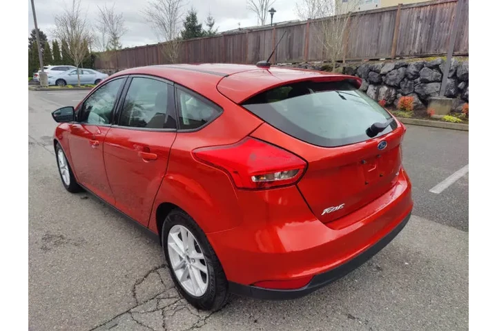$7900 : 2018 Focus SE image 6