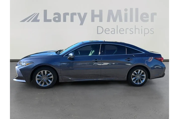 Toyota Avalon Hybrid 2020 XL image 2