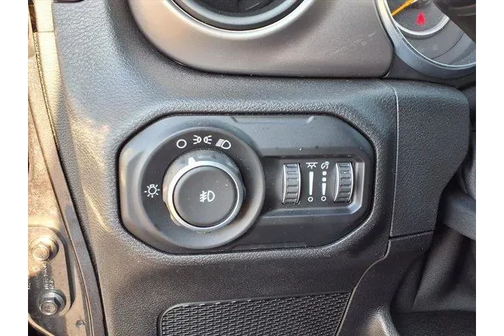 Jeep Wrangler 2020 4x4 Willy image 6