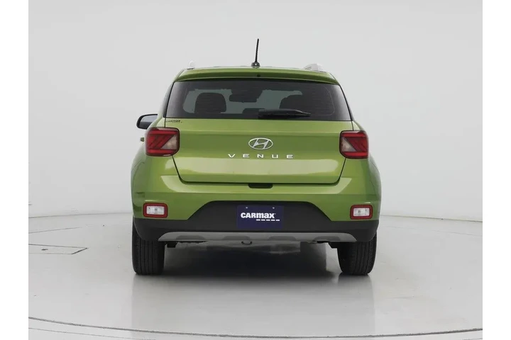 $19998 : Hyundai VENUE 2024 SEL 4dr C image 6