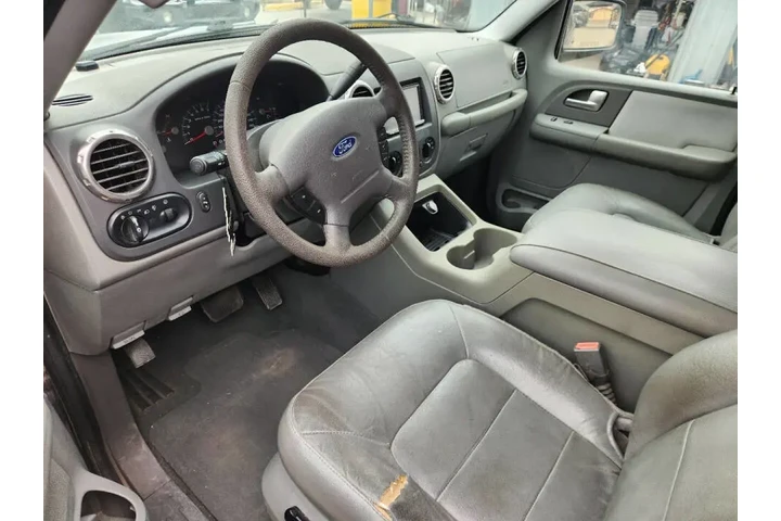 $5995 : 2004 Expedition XLT image 5