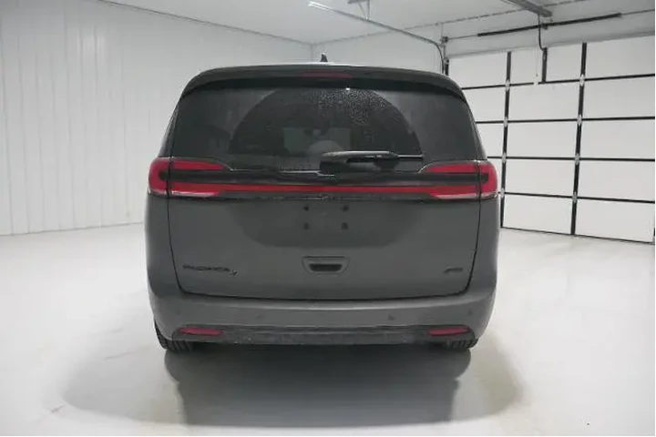$32000 : Chrysler Pacifica 2023 AWD T image 6