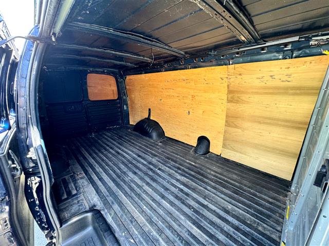 $24995 : 2017 Express Cargo Van RWD 25 image 9