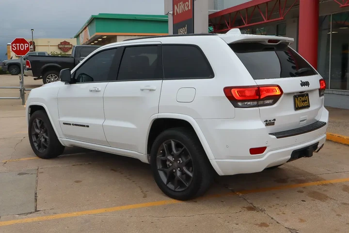 $28988 : 2021 Grand Cherokee 80th Anni image 6