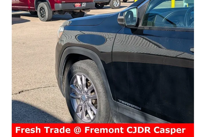 $24995 : GMC Terrain 2024 AWD SLT 4dr image 3