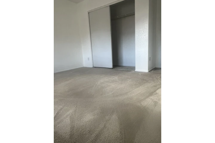 $850 : Cuarto en Renta image 1