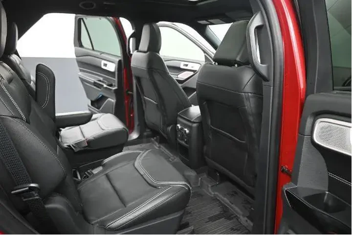 $34912 : Ford Explorer 2021 AWD ST 4d image 10