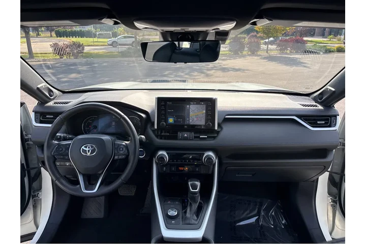 $23989 : 2021 RAV4 Hybrid XSE image 4