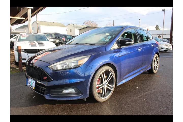 $13495 : 2016 Focus 5dr HB ST image 1