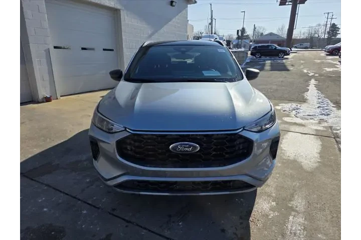 $24990 : Ford Escape 2024 AWD ST-Line image 2