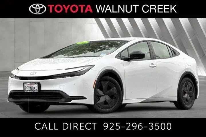 $25500 : Toyota Prius 2023 LE 4dr Hat image 1