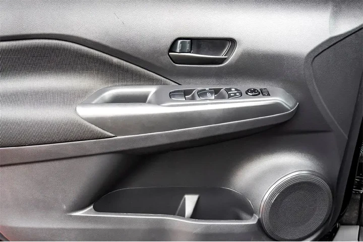 $20999 : Nissan Kicks Play 2025 S 4dr image 10