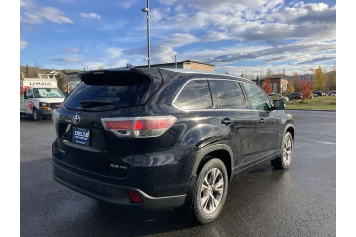 $19999 : 2015 Highlander XLE image 6