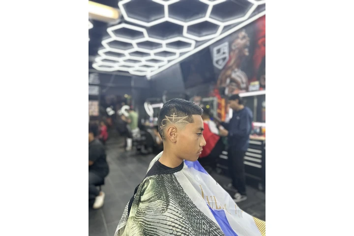 Urge Barbero con experiencia💈 image 5