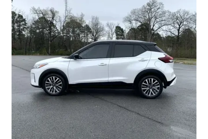 $19900 : 2022 KICKS SV image 4