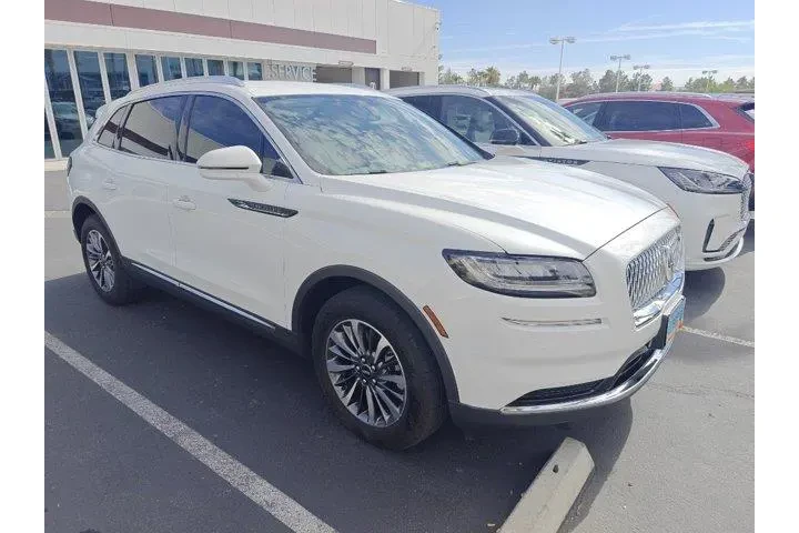 $30676 : Lincoln Nautilus 2022 AWD St image 2