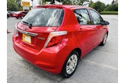 2012 Yaris 5-Door SE thumbnail