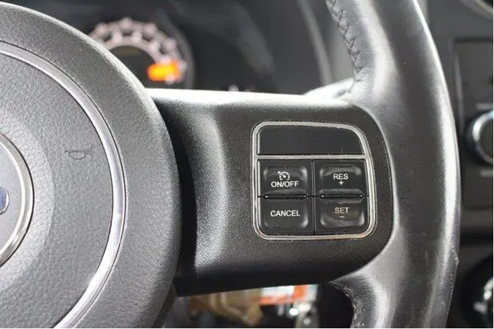 $10982 : Jeep Patriot 2016 Latitude 4 image 10