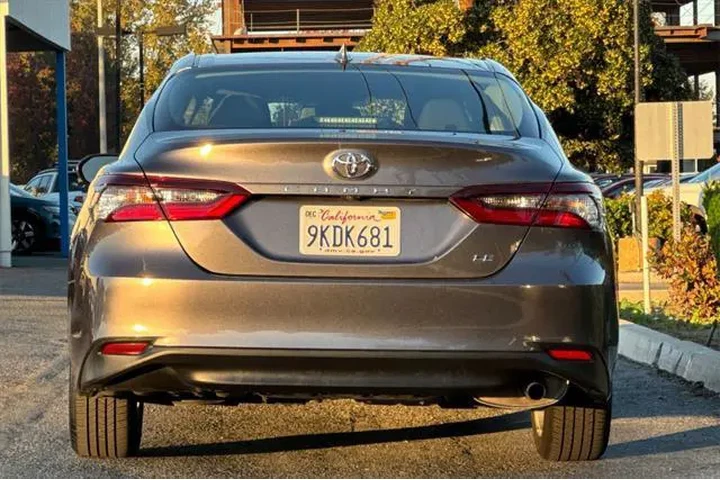 $24498 : Toyota Camry 2024 LE 4dr Sed image 4