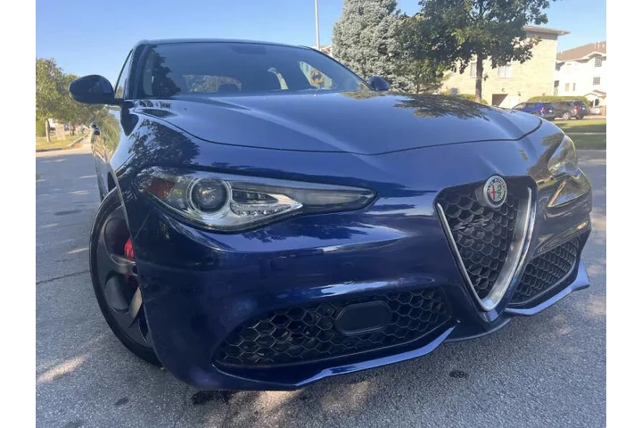 $1 : 2018 Alfa Romeo Giulia image 1