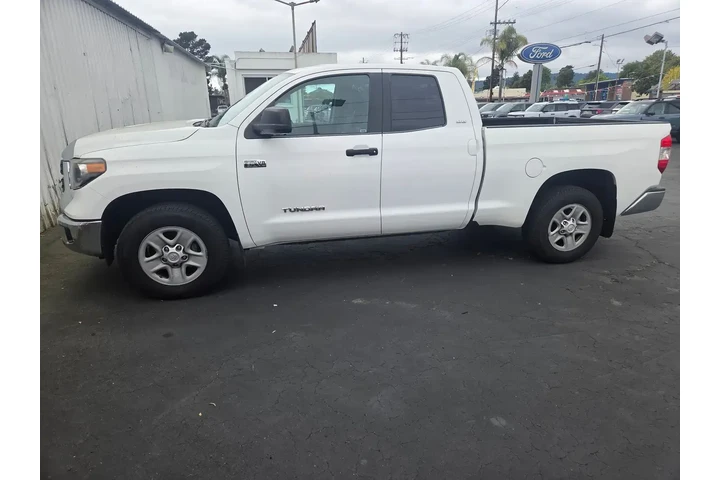 $31000 : Toyota Tundra 2018 4x2 SR5 4 image 9