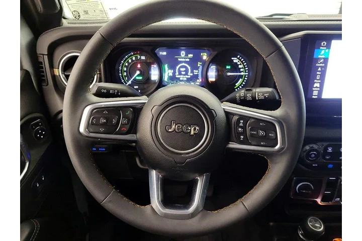 $37998 : Jeep Wrangler 2024 4x4 Sahar image 10