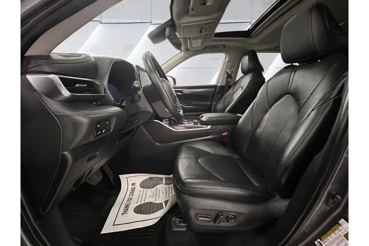 $37391 : Toyota Highlander 2024 AWD L image 7