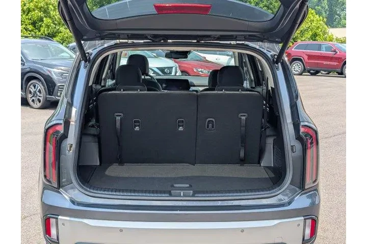 Kia Telluride 2023 EX 4dr SU image 10