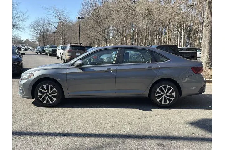 $16672 : Volkswagen Jetta 2024 S 4dr image 2