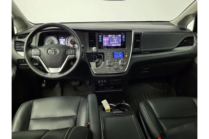 $28998 : Toyota Sienna 2015 SE 8-Pass image 9