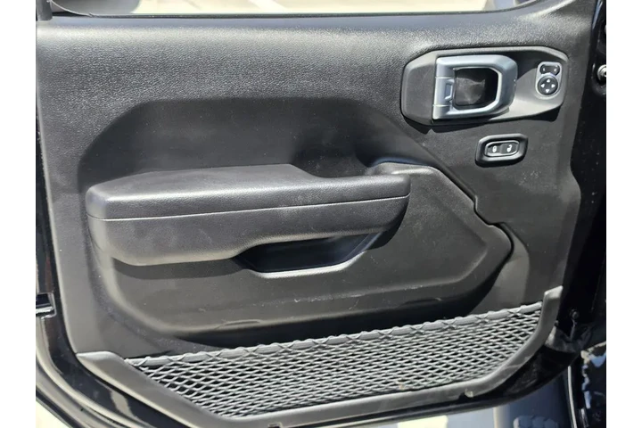 $35900 : Jeep Wrangler 2024 4x4 Sport image 5