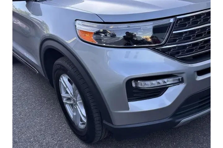 $33990 : Ford Explorer 2023 AWD XLT 4 image 7