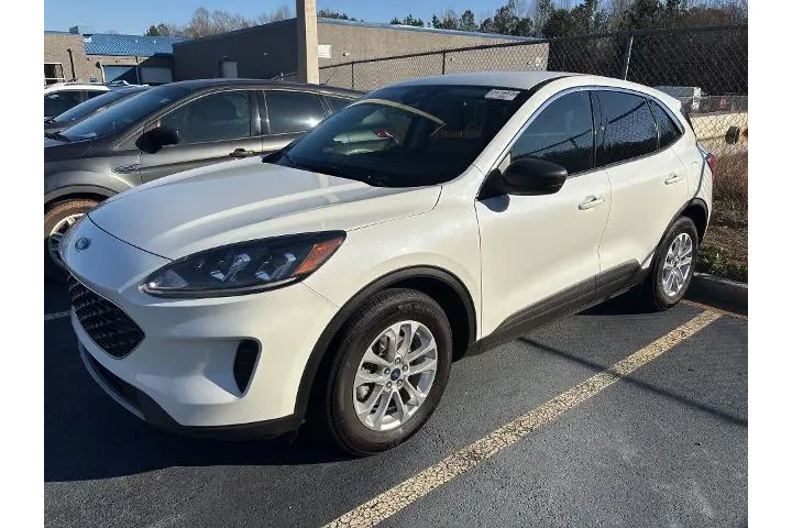$19584 : Ford Escape 2022 SE 4dr SUV image 1