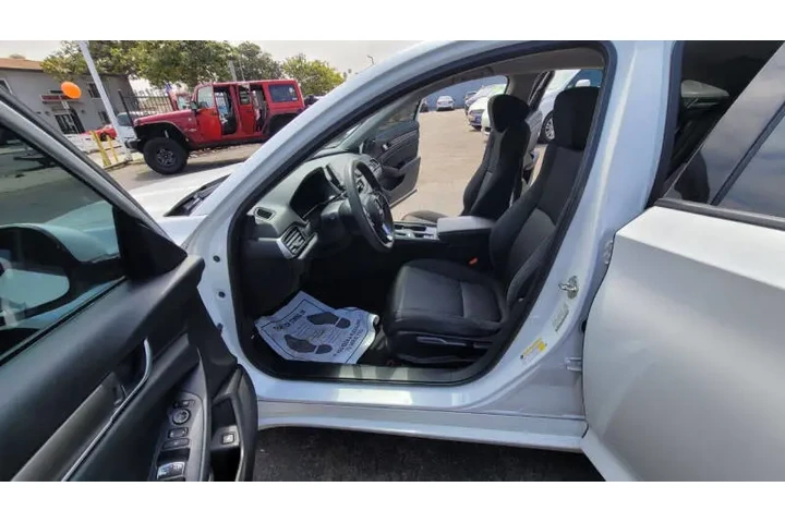 $16995 : 2018 Accord LX image 10