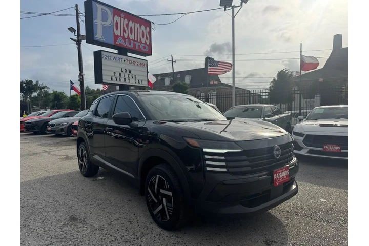 2025 Kicks SV image 3