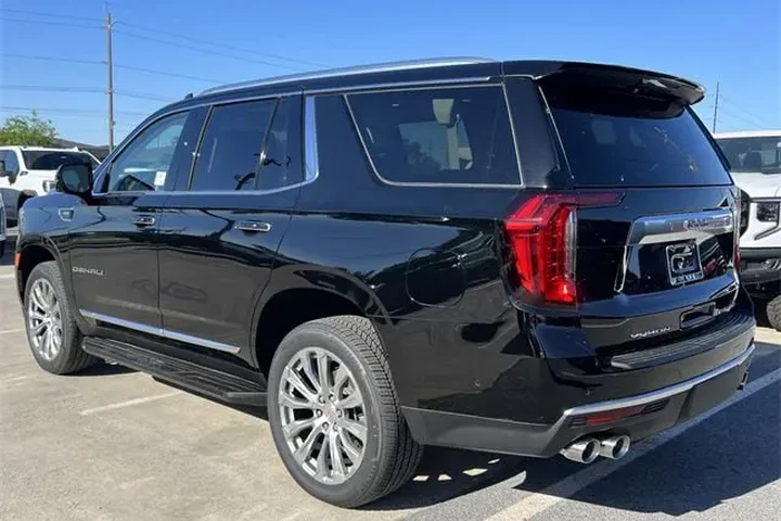 $89865 : 2024 GMC Yukon Denali image 7