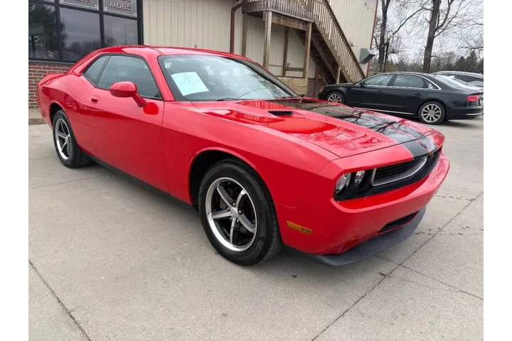 $14950 : 2010 Challenger SE image 4